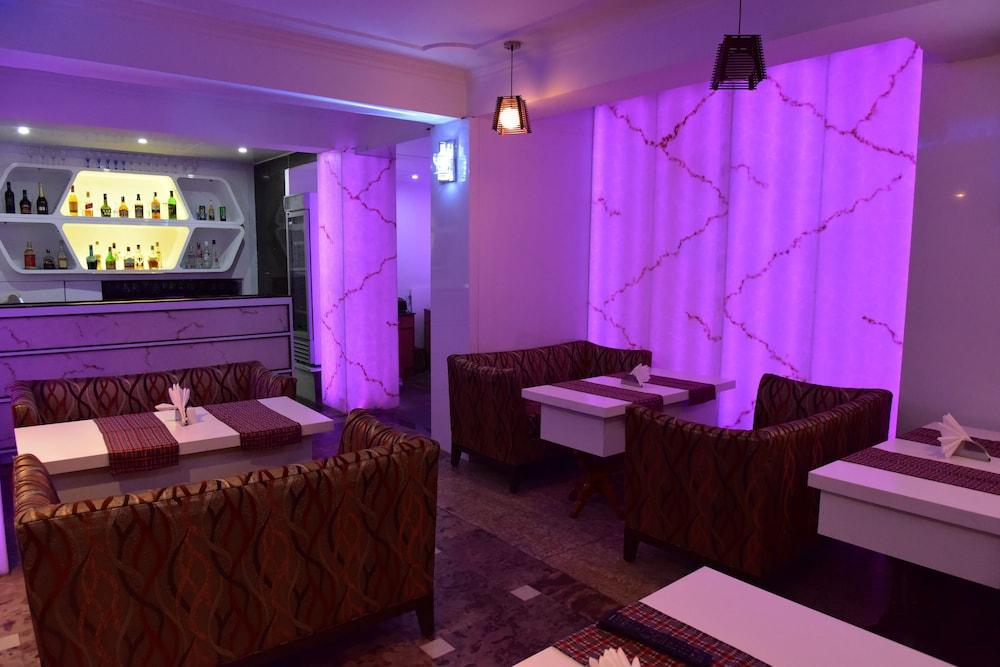 Ashiana Clarks Inn Shimla Bagian luar foto
